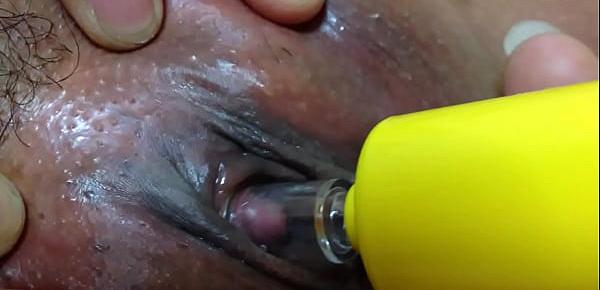  Clit Pumping